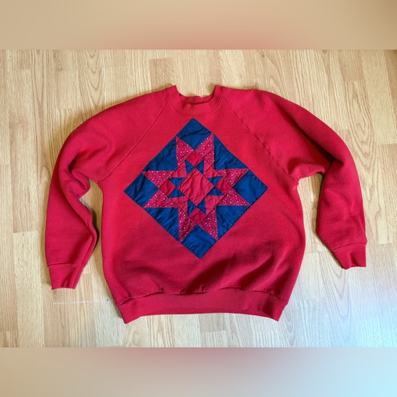 Fruit of the Loom Tops - Vintage Fruit of the Loom Crewneck Raglan Cotton-Blend Applique Americana Quilt